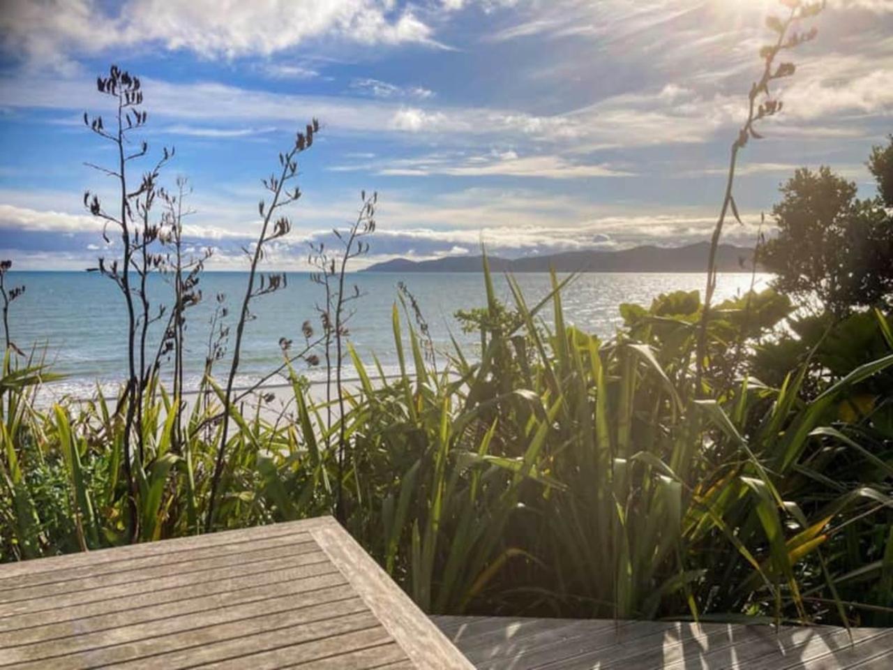 Seascapes Waterfront 2 Villa Paraparaumu Exteriör bild